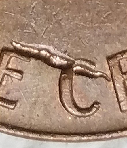 1970-D-Lincoln-Cent-Struck-Through-Debris-At-The-Letter-C-Of-Cent-On-The-Reverse?